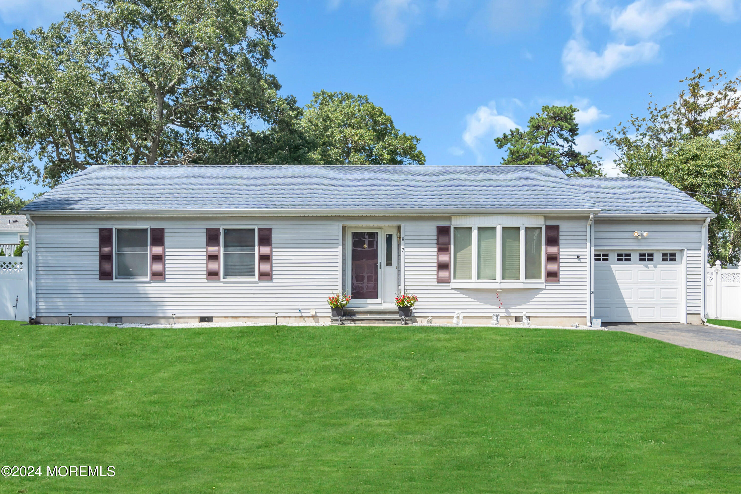 4th Ave, Toms River, NJ 08757