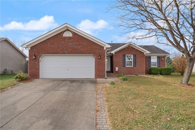 522 Presley Lane, Home with 3 bedrooms, 2 bathrooms and null parking in Jeffersonville IN | Image 1