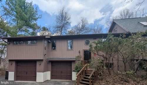 131 Wilson Ct, Saylorsburg, PA, 18353-8485 | Card Image