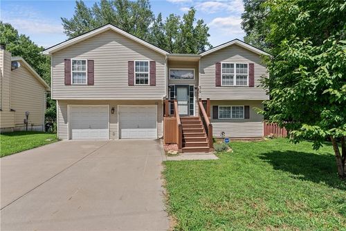 310 Ne 90th Ter, Kansas City, MO, 64155-2353 | Card Image