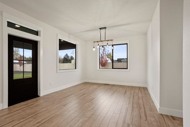 L6 E Sharp Ln, House other with 3 bedrooms, 2 bathrooms and null parking in Spokane WA | Image 5