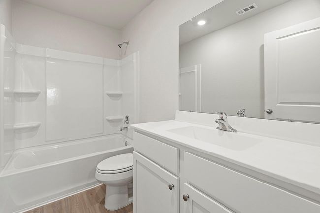 8934 Ice Quartz Dr, House other with 4 bedrooms, 3 bathrooms and 2 parking in Iowa Colony TX | Image 10