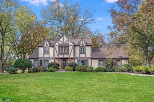 7 Lexington Ave, Branchburg, NJ, 08853-4177 | Card Image