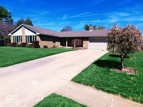 3642 Deerfield Pl, Columbus, IN, 47203-1213 | Card Image