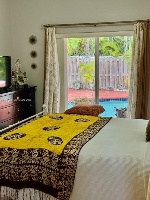 15957 Sw 54th Ter, Miami, FL, 33185-5027 | Card Image