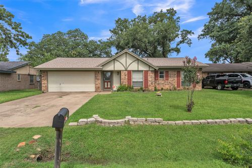 205 Mountain View Drive, Azle, TX, 76020 | Card Image