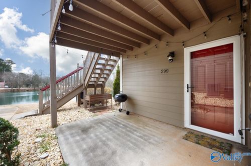 299 Waters Edge Ln, Madison, AL, 35758-2590 | Card Image