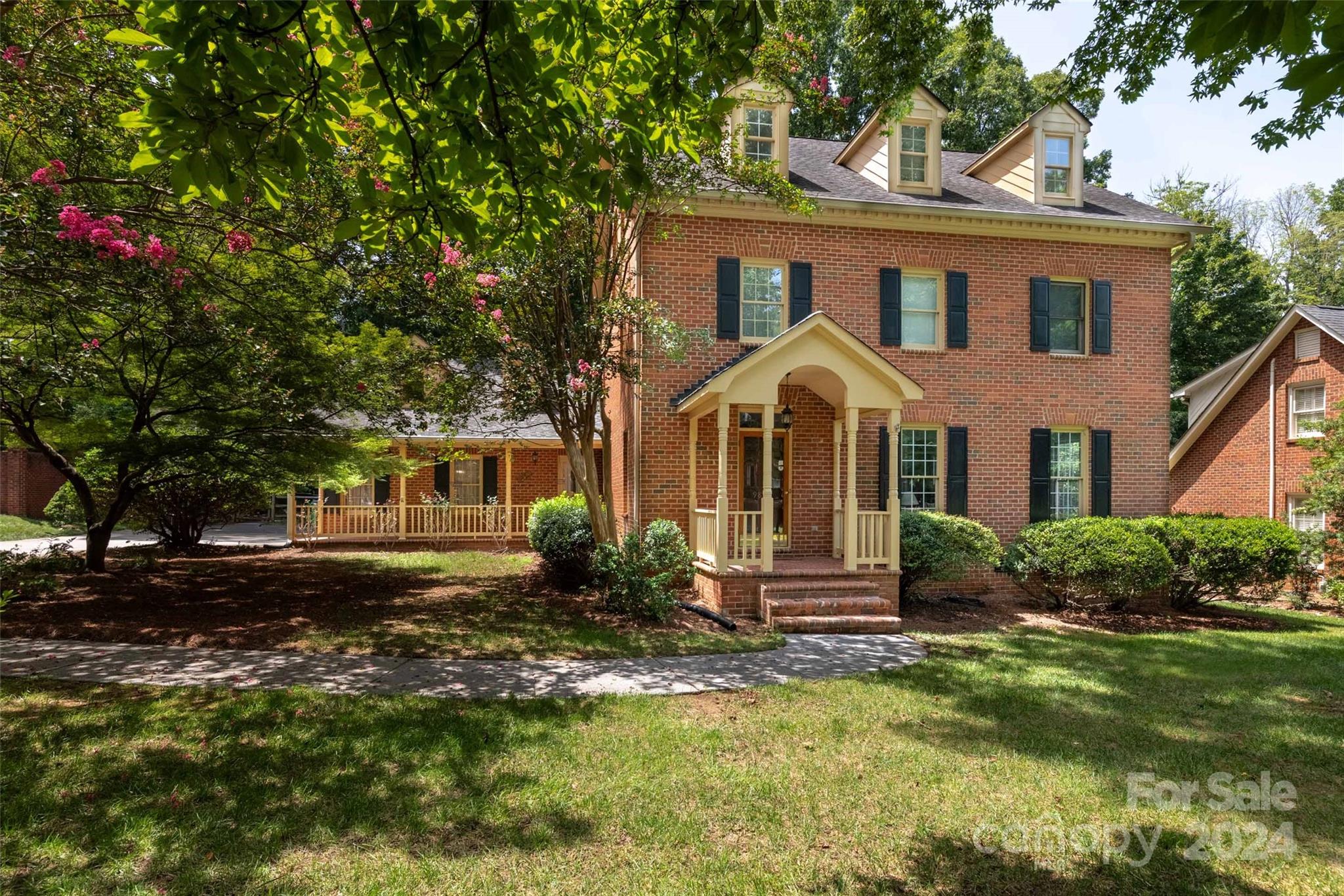 Warwick Cir, Charlotte, NC 28210