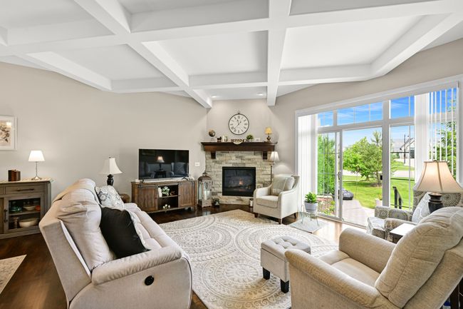 1502 Paddock Ct, Condo with 2 bedrooms, 2 bathrooms and null parking in OCONOMOWOC WI | Image 11