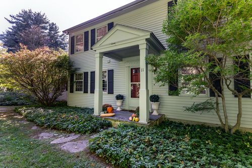 11 Williams Rd, Sharon, CT, 06069-2139 | Card Image
