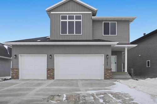 7699 Cub Creek Way, Horace, ND, 58047-5527 | Card Image