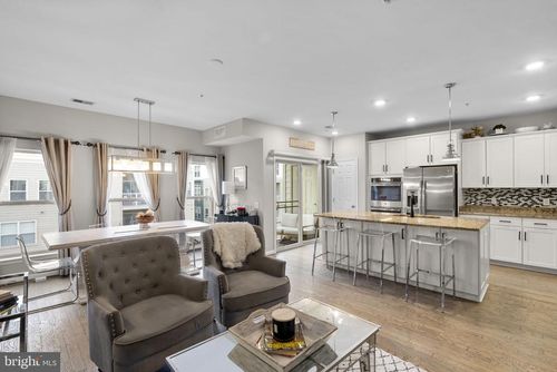 34-b-121 Copley Cir, GAITHERSBURG, MD, 20878-4664 | Card Image