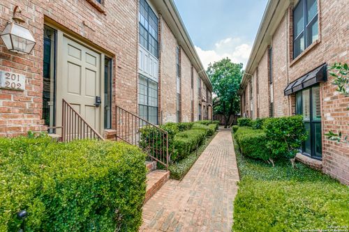 apt-201-7815 Broadway, San Antonio, TX, 78209-2551 | Card Image