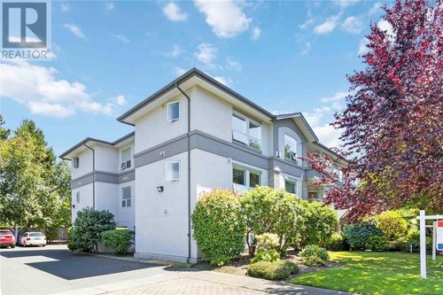 203-9945 Fifth St, Sidney, BC, V8L2X6 | Card Image