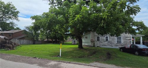 902 N Mount Olive St, Siloam Springs, AR, 72761-1946 | Card Image