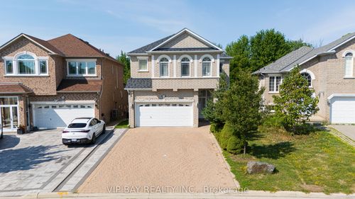 104 Melbourne Dr, Richmond Hill, ON, L4S2G7 | Card Image
