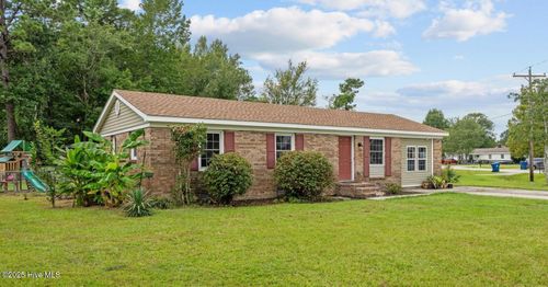 218 N Nunn St, Havelock, NC, 28532-2028 | Card Image