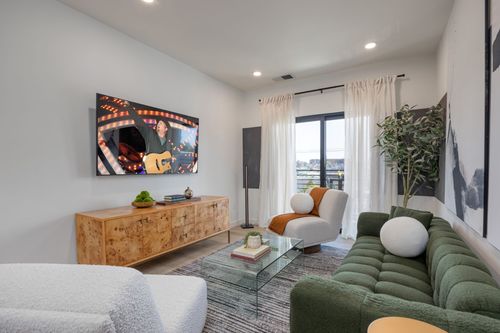 apt-312-635 7th Ave S, Nashville, TN, 37203-5041 | Card Image