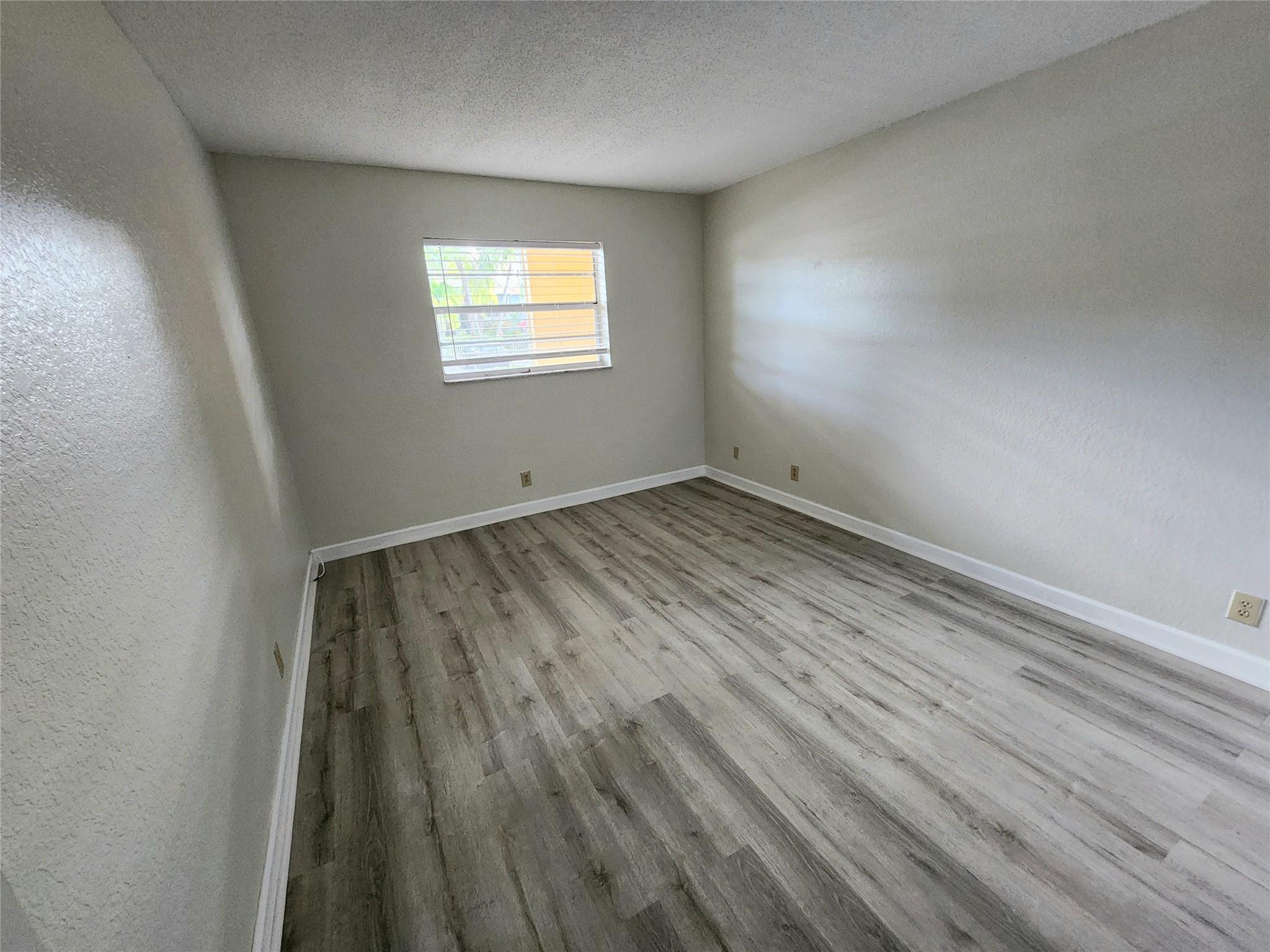 Residential Lease in Wilton Manors 5