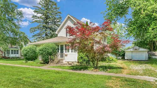 519 S 4th St, Fairbury, IL, 61739-1660 | Card Image