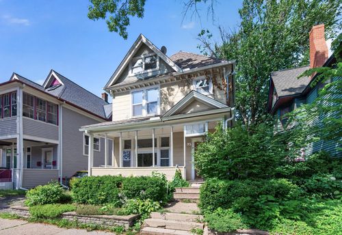 95 Victoria St N, Saint Paul, MN, 55104-7075 | Card Image