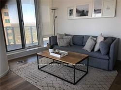 2910-1 Bloor St E, Toronto, ON, M4W0A8 | Card Image