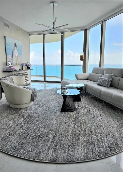 2504-18975 Collins Ave, Sunny Isles Beach, FL, 33160-2364 | Card Image