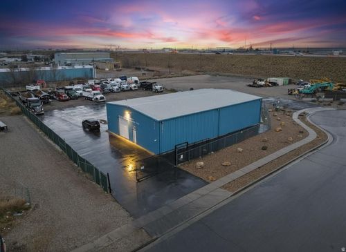 3915 W Iron Rose Pl, Salt Lake City, UT, 84104-4462 | Card Image