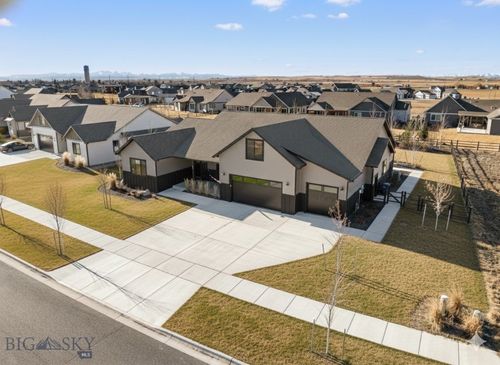 66 Oxbow Ln, Manhattan, MT, 59741-8733 | Card Image