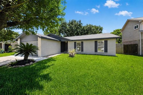 10431 Long River Dr, Sugar Land, TX, 77498-1407 | Card Image