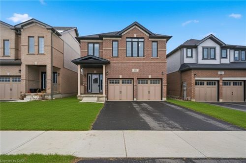 126 Tartan Ave, Kitchener, ON, N2R0N4 | Card Image