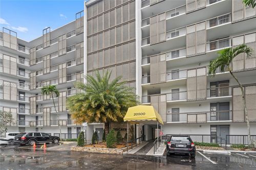 apt-405-20500 W Country Club Dr, Aventura, FL, 33180-1619 | Card Image