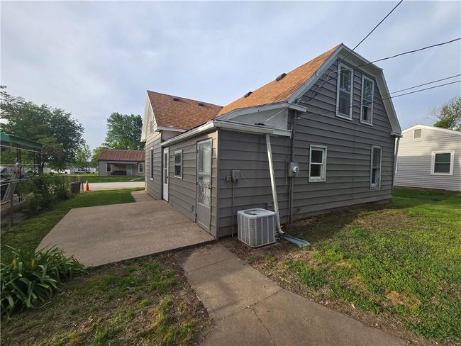 117 E Buford St, House other with 3 bedrooms, 1 bathrooms and null parking in Wellington MO | Image 29