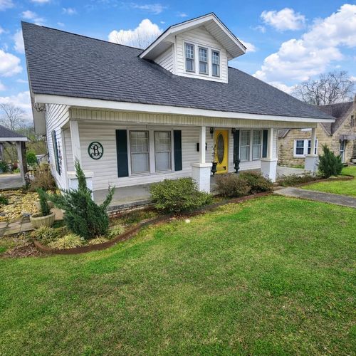 1008 Jackson Ave N, Russellville, AL, 35653-1629 | Card Image