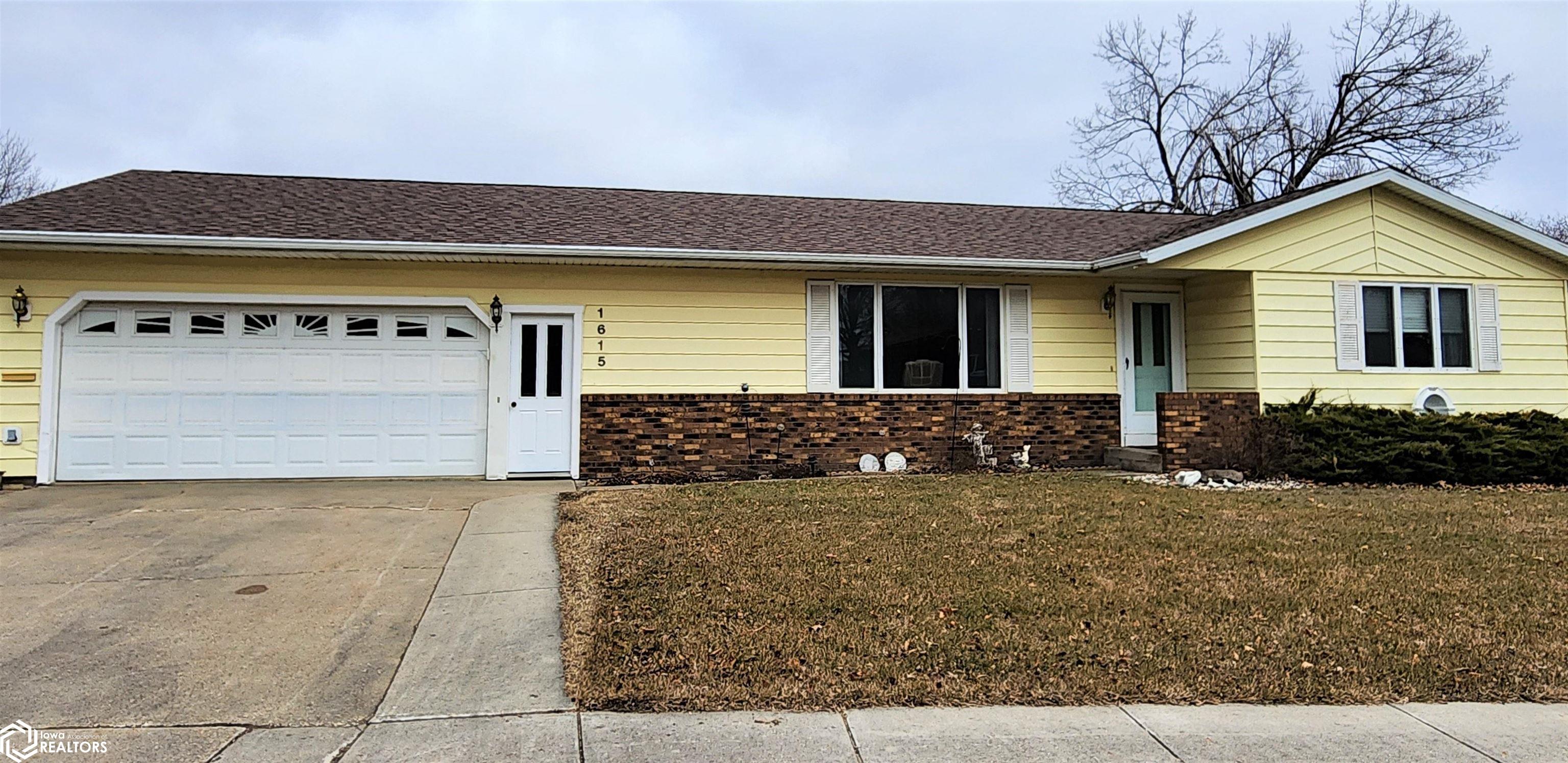 Nebraska St, Algona, IA 50511
