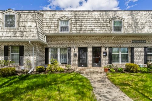 70-70 Corey Colonial, Agawam, MA, 01001-2746 | Card Image
