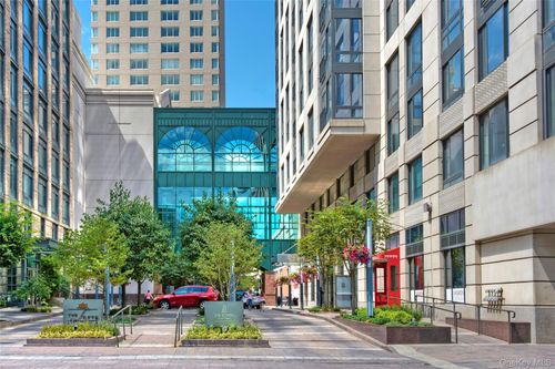 ph4c-10 City Pl, White Plains, NY, 10601-3338 | Card Image