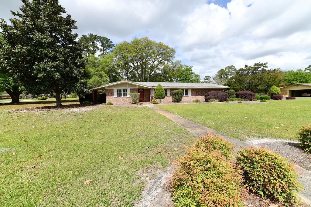 Pierce St, Jesup, GA 31545