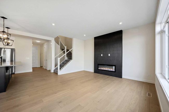 136 Crimson Ridge Place Nw, House other with 3 bedrooms, 3 bathrooms and 4 parking in Calgary AB | Image 9