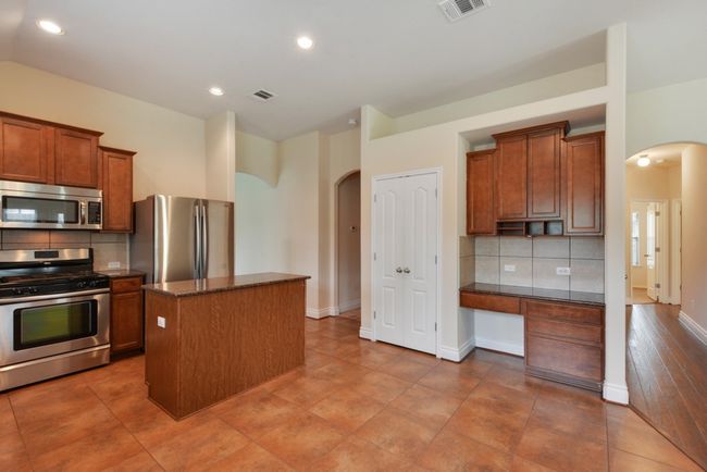 291 Cold Spg, House other with 4 bedrooms, 2 bathrooms and 4 parking in Buda TX | Image 9