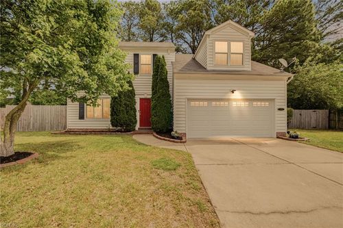 136 Kings Gate Dr, Portsmouth, VA, 23701-2716 | Card Image