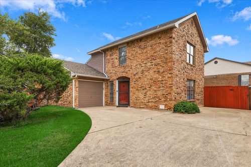 3136 Harbinger Ln, Dallas, TX, 75287-5911 | Card Image