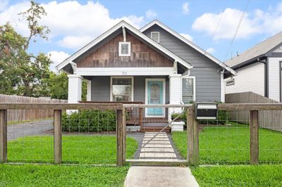 Charming one story bungalow in Brooke Smith that has been recently renovated | Image 1