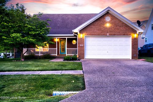 580 Catalpa Ln, Shelbyville, KY, 40065-8801 | Card Image