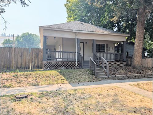 2110 1st St, La Grande, OR, 97850-1703 | Card Image
