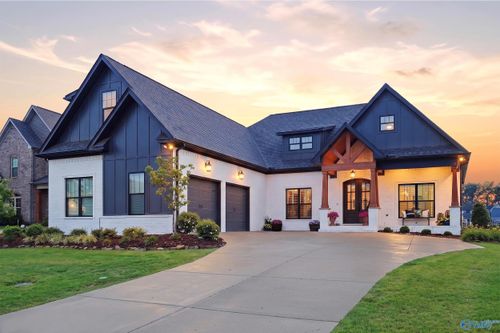 23025 Cog Hill Dr, Athens, AL, 35613-6666 | Card Image