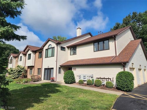 7270 Village Dr, Concord Township, OH, 44060-6595 | Card Image