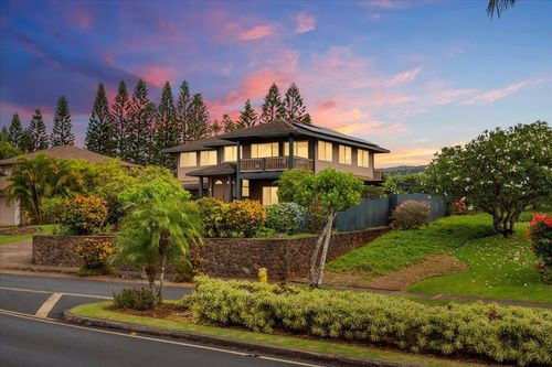 16 Kahana Ridge Dr, Lahaina, HI, 96761-8300 | Card Image