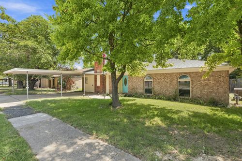 6800 Echo Hill Dr, Watauga, TX, 76148-2017 | Card Image