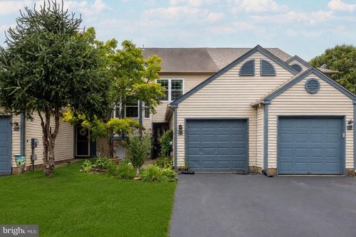 15 Willow Bend Dr, Hamilton, NJ, 08690-3335 | Card Image